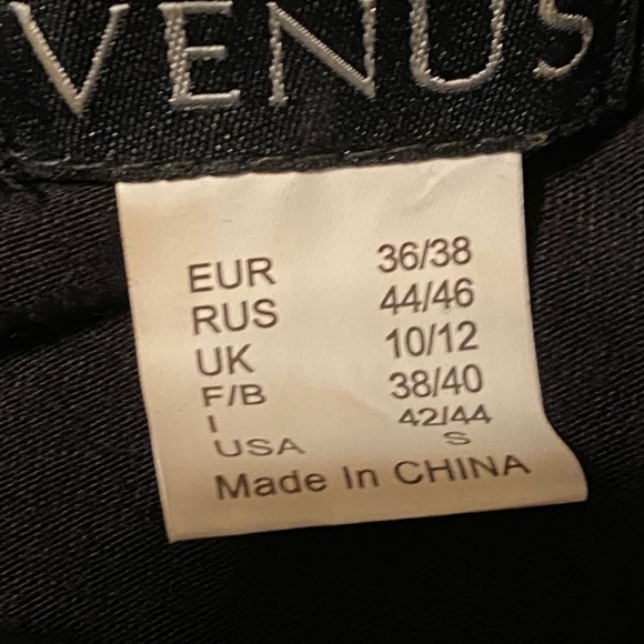 Venus black open shoulder top - Picture 6 of 11